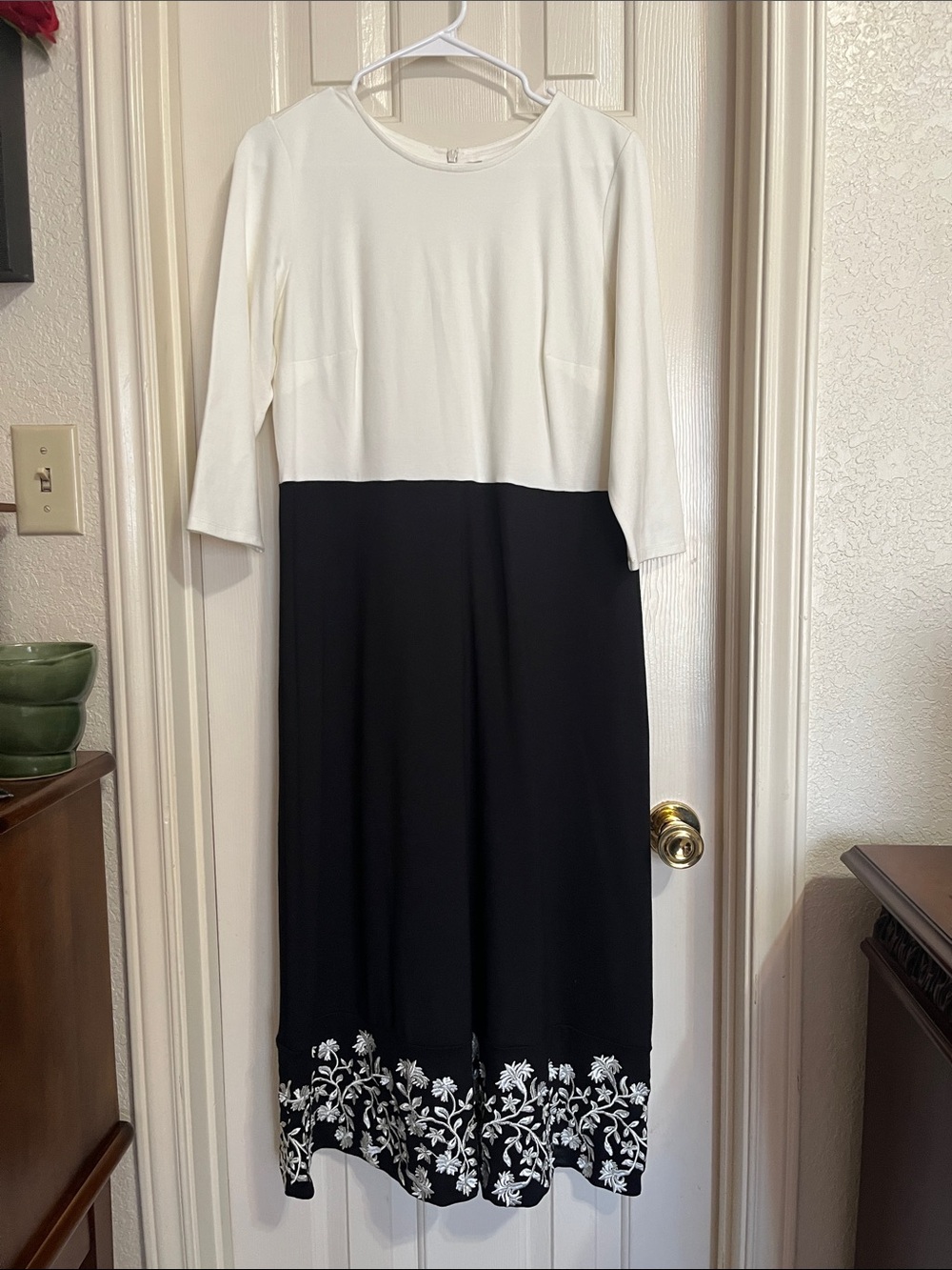 Christian Siriano For J.Jill Ponte Knit Embroidered Midi Dress Cream Black Sz M